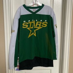 Vintage 90s Dallas stars jersey from Off the bench size M